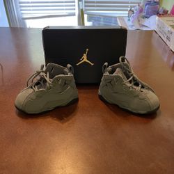 Jordan True Flight BT.     (6c)