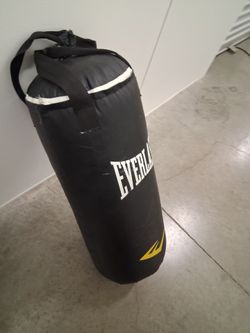 Everlast Punching Bag + stand