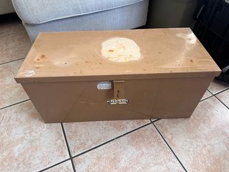 Knaack Tool Box/Foot Locker