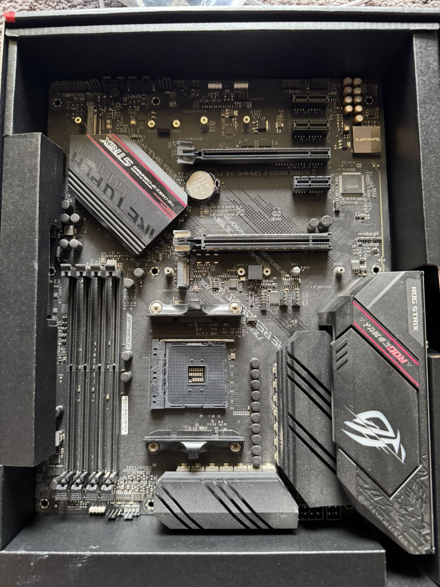 ASUS ROG B-550 F Gaming 