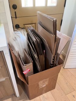 Free Boxes and Packing Materials