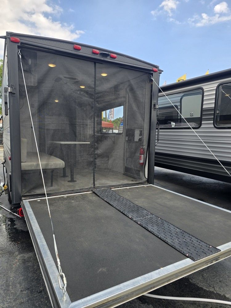 Rv Travel Trailer 18 Ft 2021 Toy Hauler