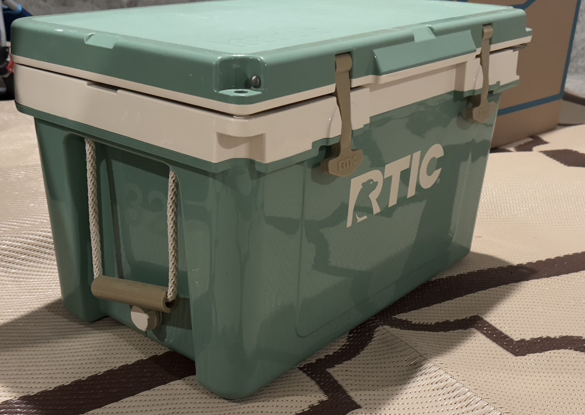 RTIC Hard Cooler – 20 Quart
