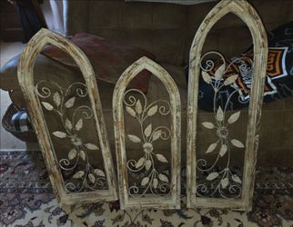 The Old Grainery

Set 3 Gothic Teardrop Window Frames, Rustic Metal Scroll, Vintage Style Decor