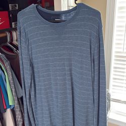 Sonoma Goods for Life long-sleeve crewneck shirt with a V-notch Men’s L