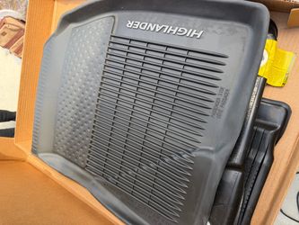 Toyota Highlander Tub All Weather Mats - (PT(contact info removed)5-02)