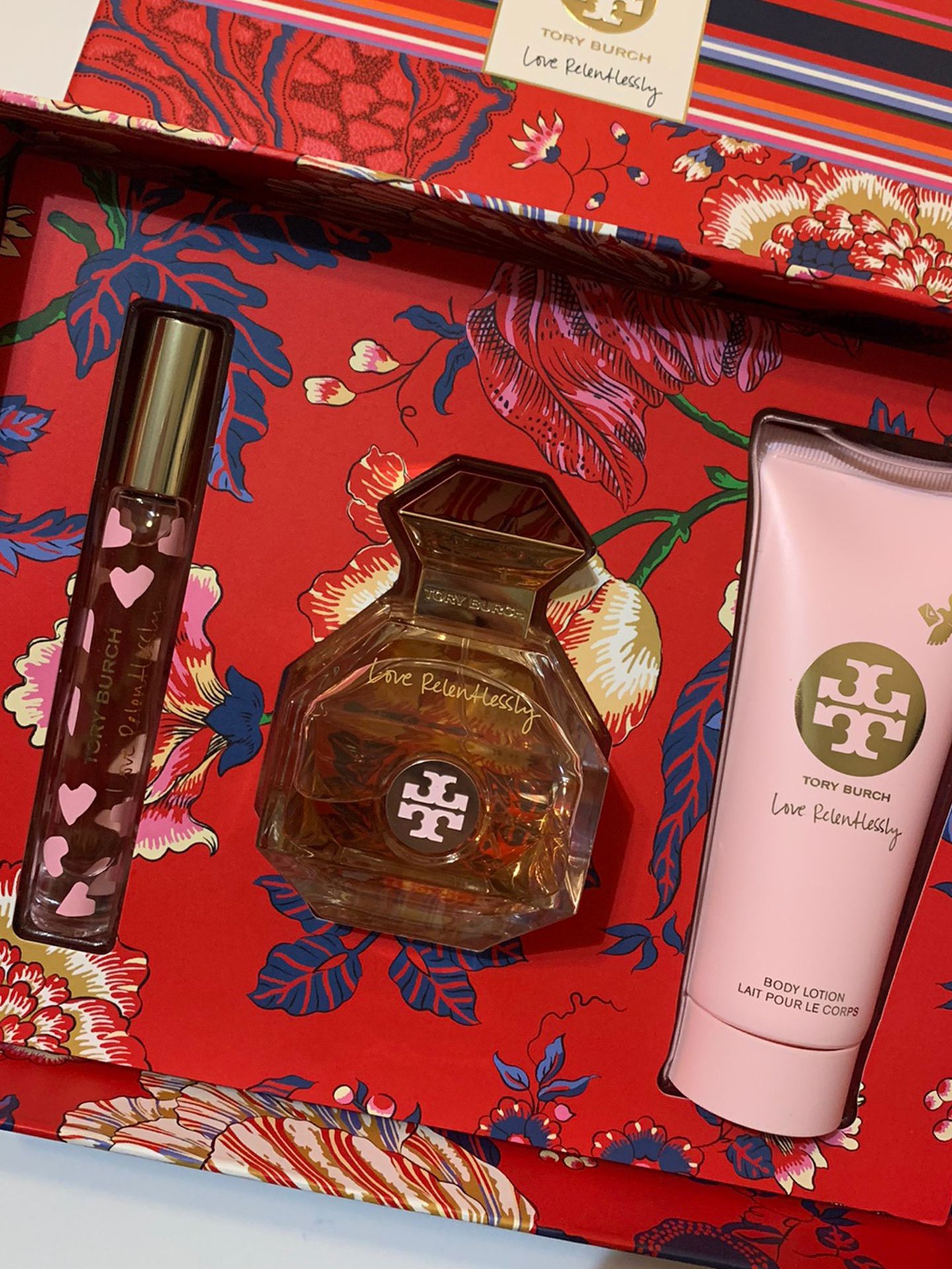 Tory Burch Perfume Gift Set - Love Relentlessly for Sale in Downey, CA -  OfferUp