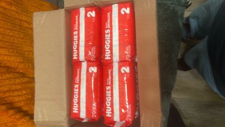 4 sets of Huggies Diapers    30$