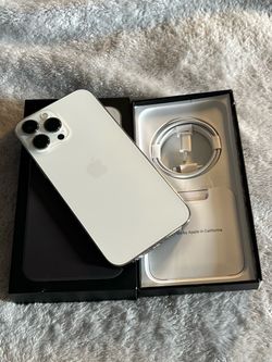 iPhone 13 Pro Max de 128 GB desbloqueado para cualquier compañía y para cualquier país. Es muy buen estado