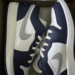 AIR JORDANS