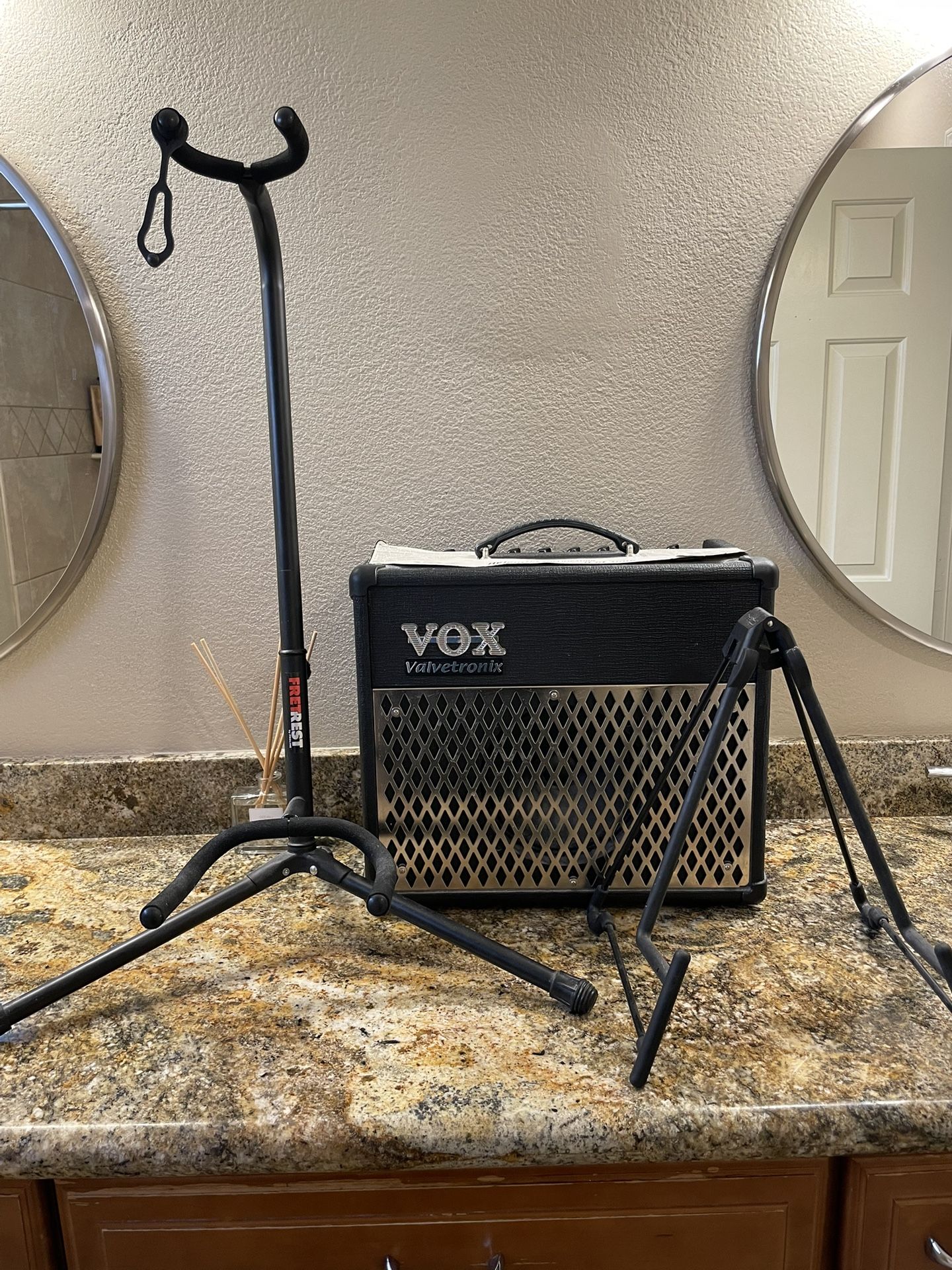 Amp And 2 Guitar Stands