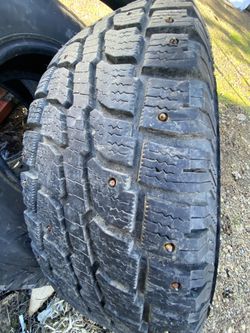 4 Studded Tires