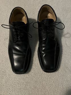 Pronto Uomo dress shoes from Men’s Wearhouse