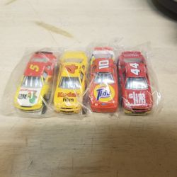 Circle K Power Pit Stop Nascar Diecast Cars Set Of 4   Set Includes #5 Kellogg’s #4 Kodak #44 Slim Jim #10 Tide