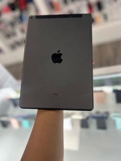 iPad 7th 32gb WiFi  lte