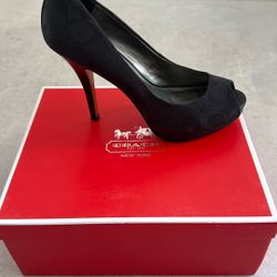 Coach - Size 8 (38)
