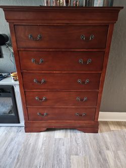 11 pice king size bedroom set, cherry color, with hidden drawers 