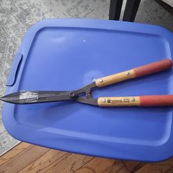 SHEARS