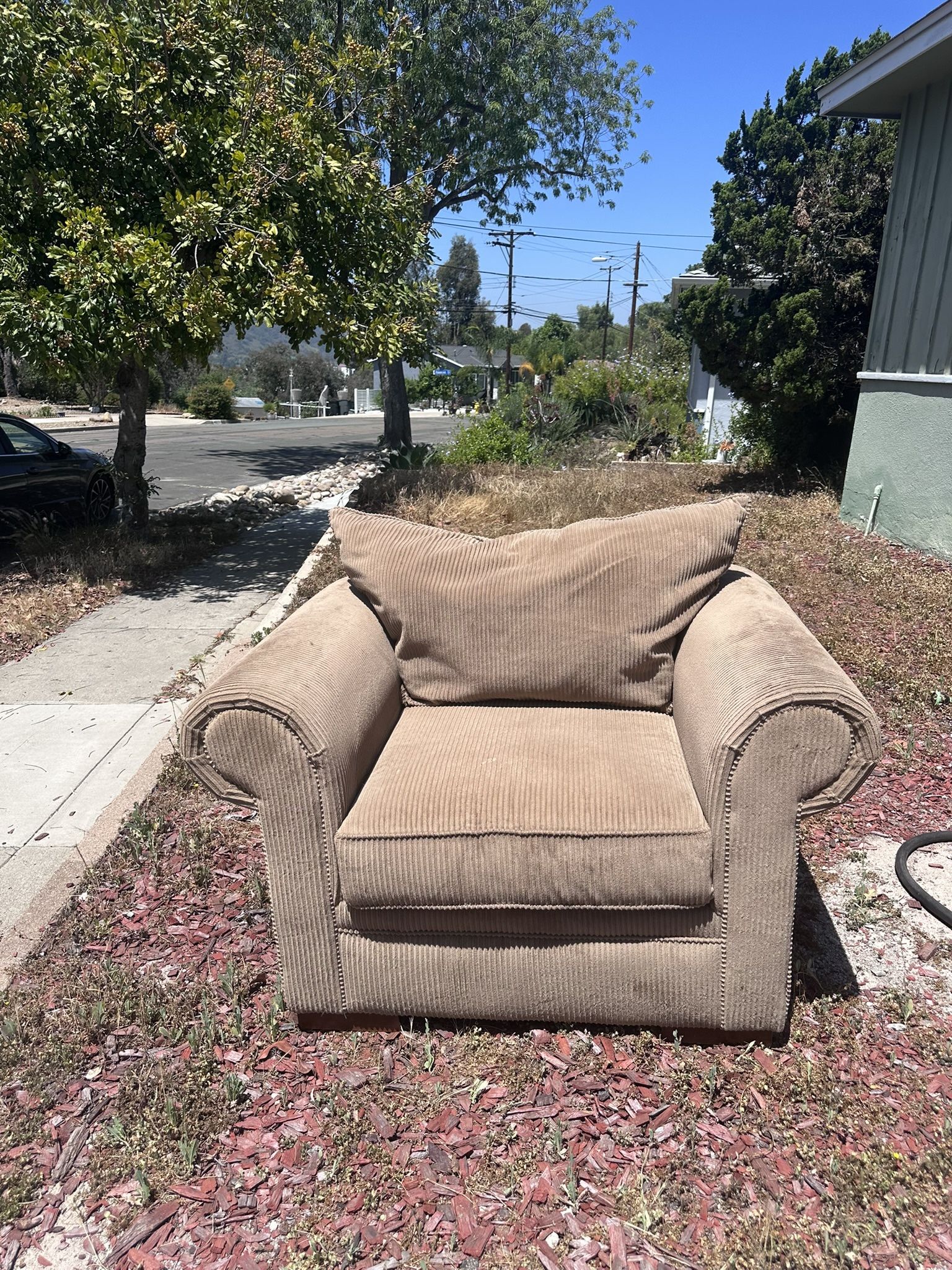 Free LoveSeat