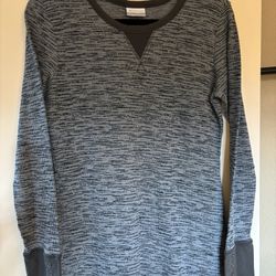 Women’s Columbia Long Sleeved Top (Large)