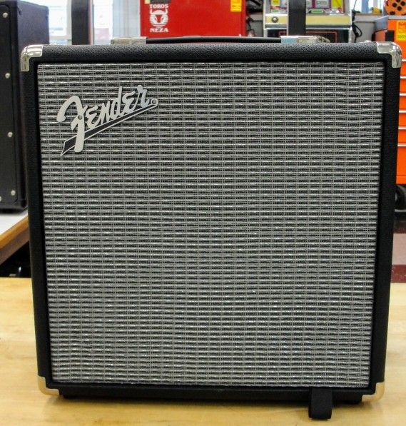 FENDER RUMBLE 25 BASS COMBO AMP