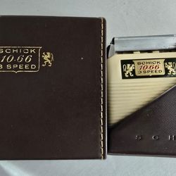 Vintage Schick Electric Razor 10.66 3 Speed Travel Size With Case Working 