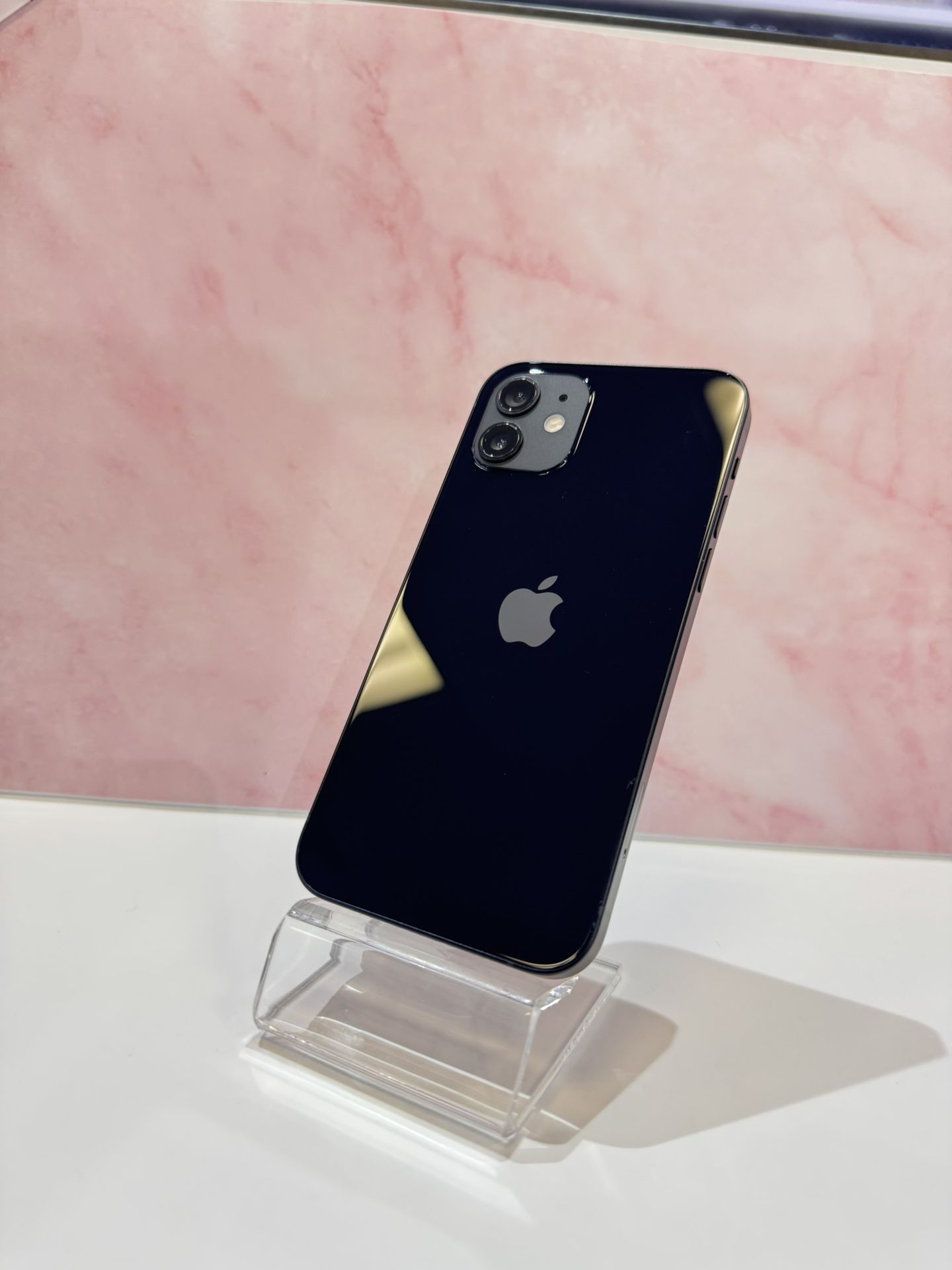 iPhone 12 64GB Tracfone 