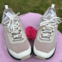 Women On Cloud Shoes.