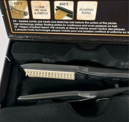 Rowenta Straight Express Ceramic Titanium tourmaline Ionic LED Flat Iron, Black