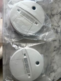 2 pack Carbon Monoxide Alarms New