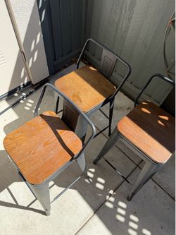 Moving sale 3 metal bar stools