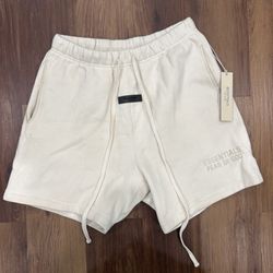 Cream Fear of God Essentials Shorts Size S