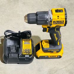 DEWALT ATOMIC 20-Volt Lithium-Ion Cordless 1/2 in. Compact Hammer Drill with 2.0Ah Battery, Charger 