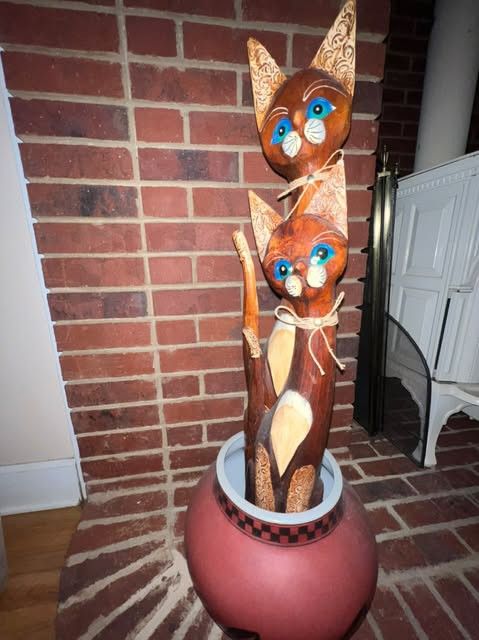Wood Carved Cats Decor