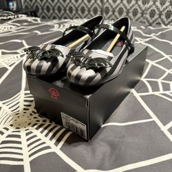Strangecvlt Black Grey Striped Bats Flats Size 7