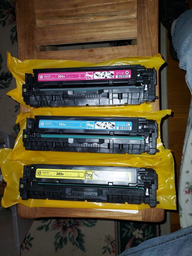 HP LaserJet 400 M451dw Cartridges 