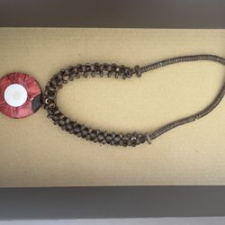 Beautiful Sponge Coral Shell Mother Of Pearl Necklace 