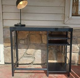 Escritorio Y Lampara