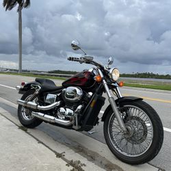 2005 Honda Shadow 750cc Motorcycle Cruiser