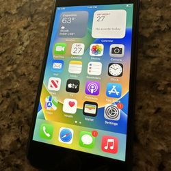 Apple iPhone 8 128gb Unlocked Clean Imei Clear iCloud 