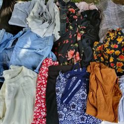 Bundle Of Clothes For Woman Size Medium 40 Items Good Condition South La 90043 Mix Of Everything Cute Items 