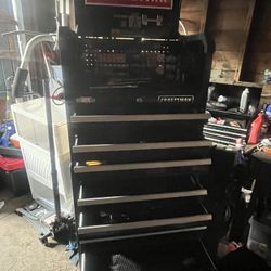 Two piece craftsman 2000 series toolbox