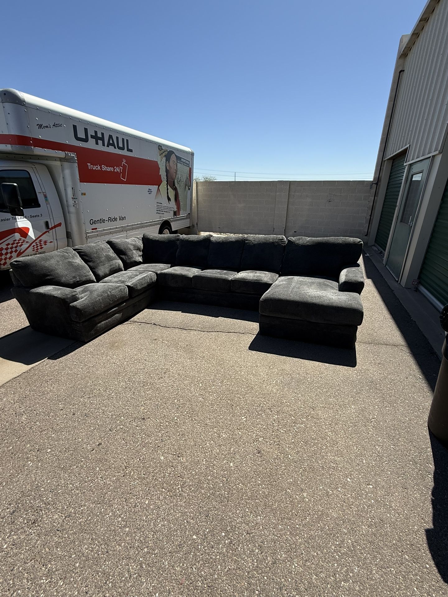 Grey Mammoth Sectional + Free Delivery