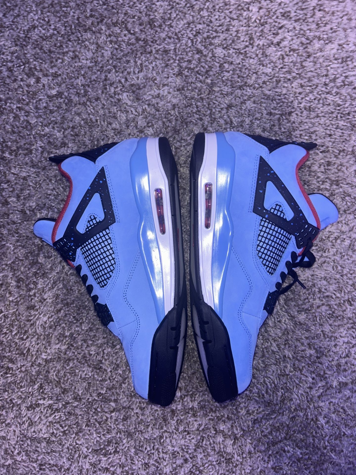 Travis Scott x Air Jordan 4 Retro 'Cactus Jack' 390 10.5 $879 17 $939 11.5