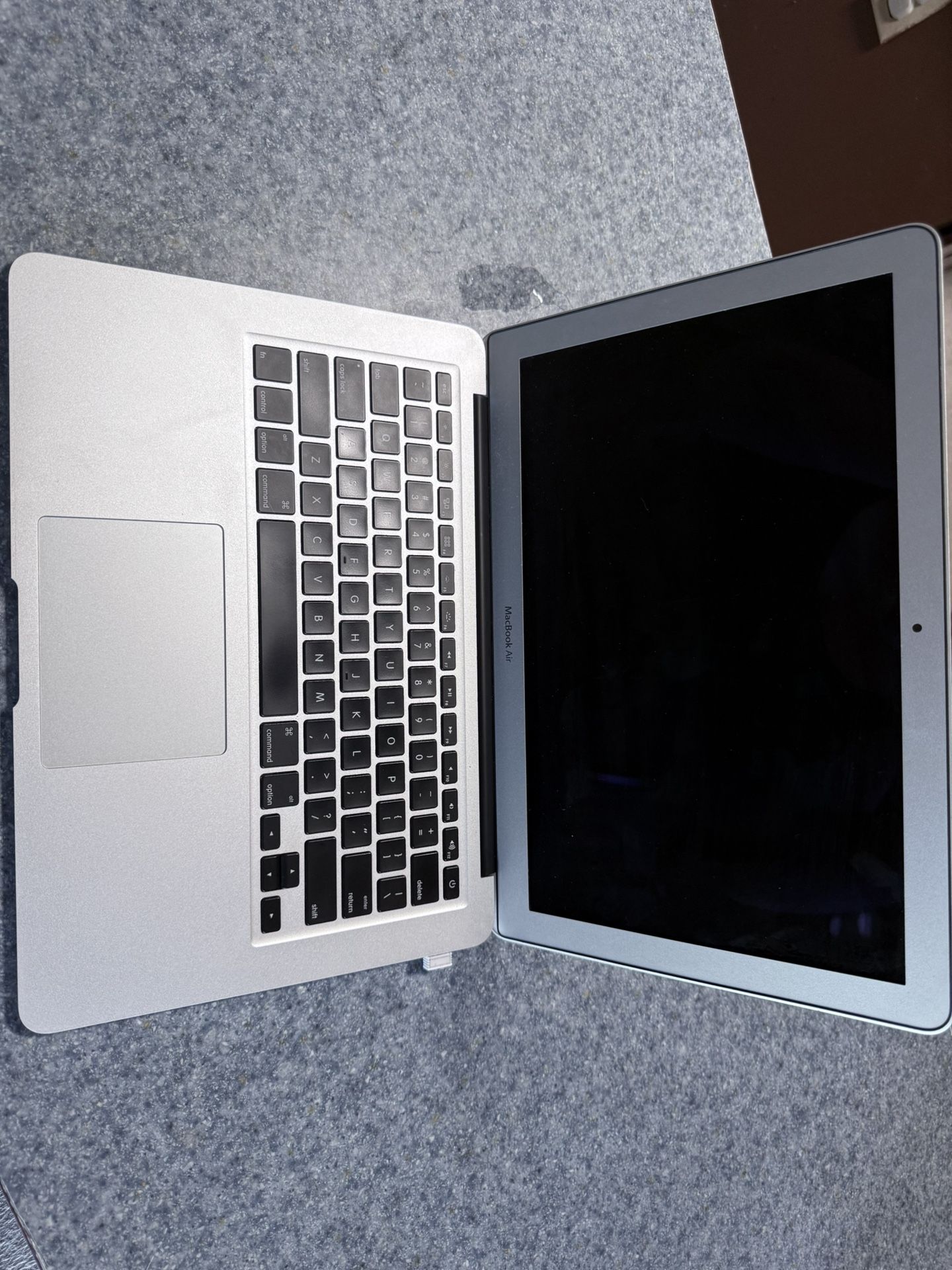 Macbook Air 2011 13’ Inch