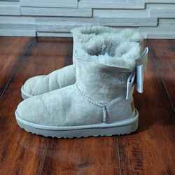 UGG Classic Mini II Boots Grey Suede Sheepskin Fur Lined Women’s US 5 / EU 36 / UK 3