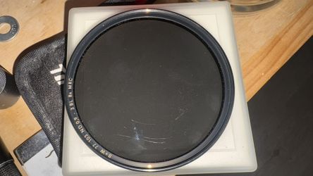 B+W. 77 mm. 8x MRC. Polarized filter.