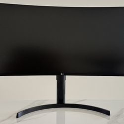 LG UltraWide Curved Monitor- Excellent Condition!