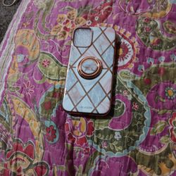 Mini Gucci flip phone unlocked for Sale in Kokomo, IN - OfferUp