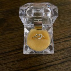 Real Gold No Fake Beautiful Ring Whith Diamonds 